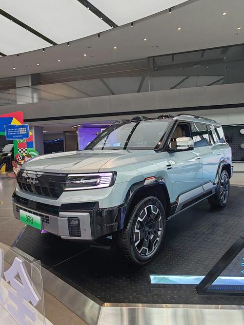 重庆永川区展信同企业管理咨询比亚迪方程豹硬派越野的爆款，英菲尼迪35周年与你共成长